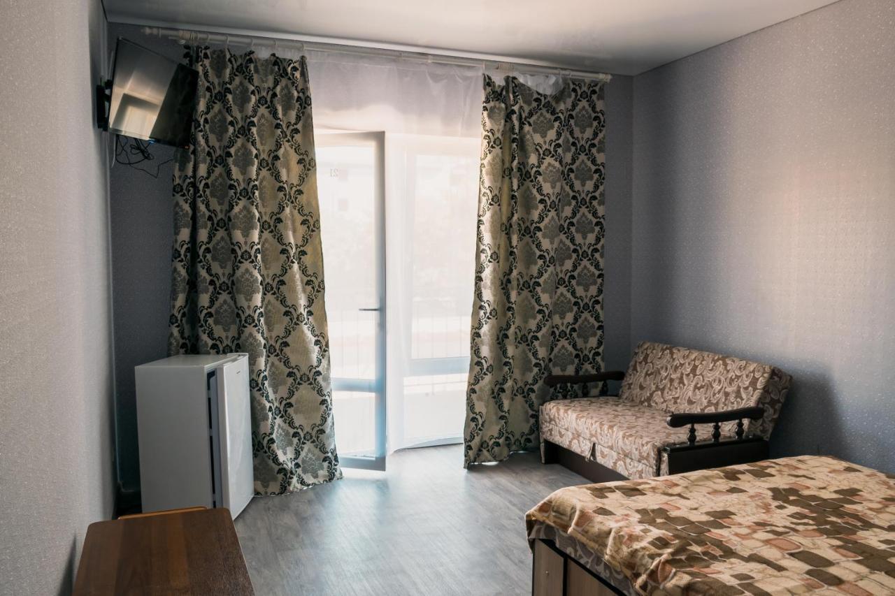 Hotel Balcony Zaliznyi Port Exterior foto